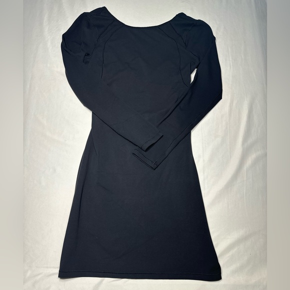 Lululemon Nulu  Contour Dress Size‎ 8 Black Body Con With Peekaboo Back - Picture 1 of 6